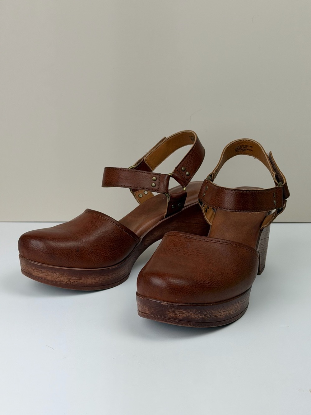 BOC Brown Platform Clog Sandals Ankle Strap Comfort Shoes Women’s Size 11